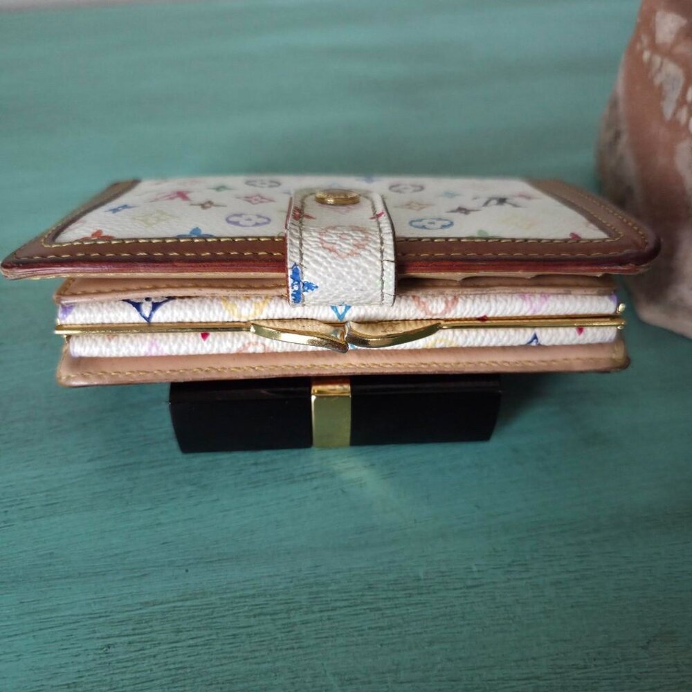 Louis Vuitton Murakami kiss lock wallet - Picture 8 of 8